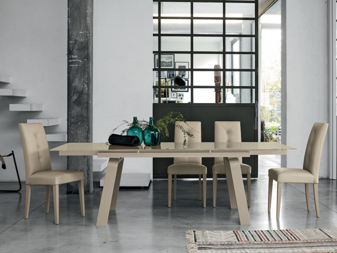 Стол обеденный Marte