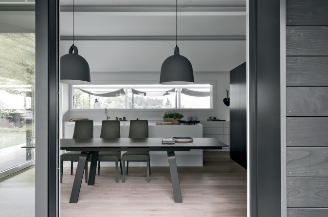 Стол обеденный Marte