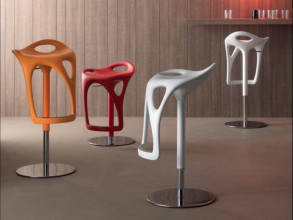 Барный стул Form