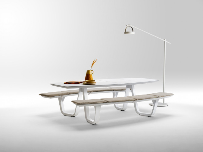 Стол обеденный 8teen