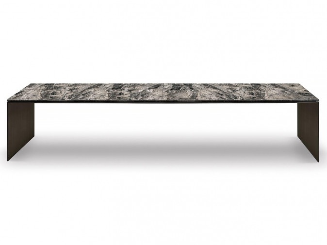 Стол обеденный Linha Dining