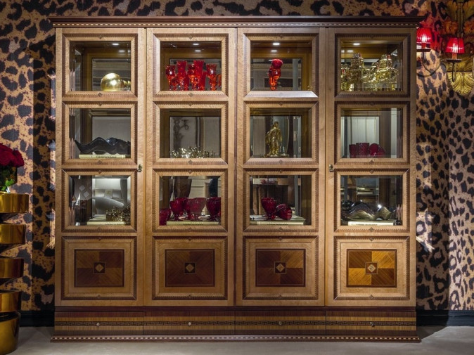 Витрина Quadrotti Ve43