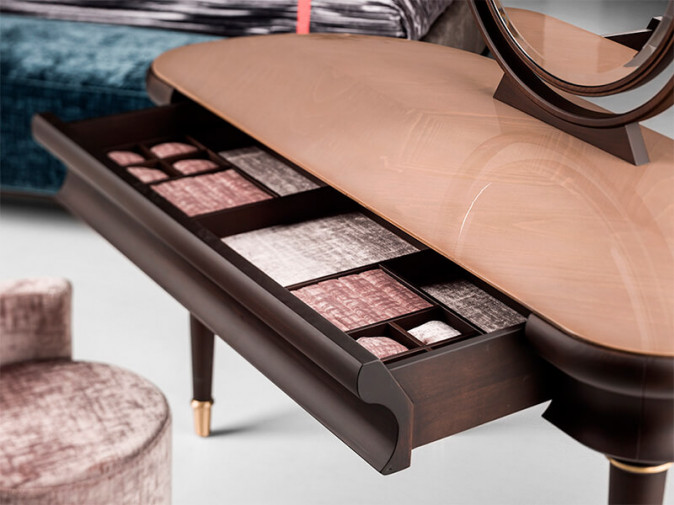 Туалетный столик Cvb040