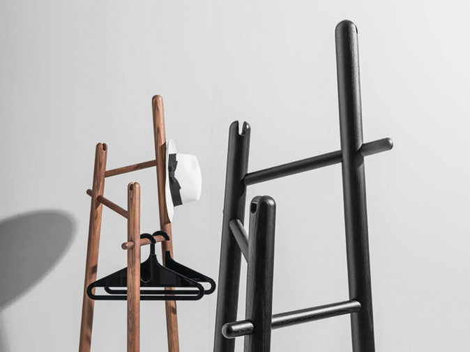 Вешалка Sakti