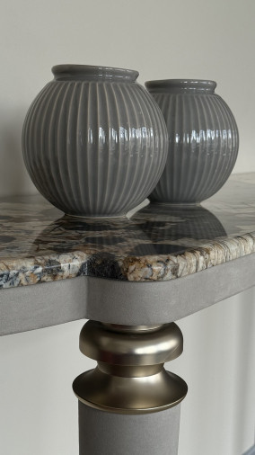 Консоль Laurie