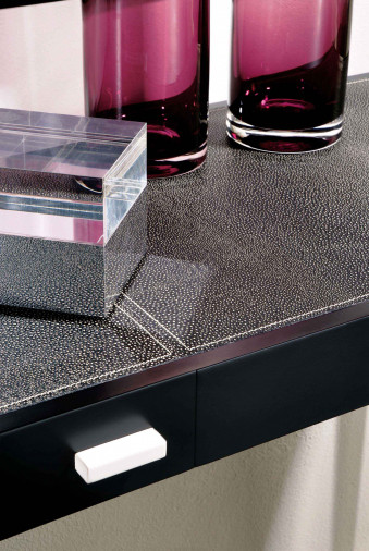 Консоль Zoe Brown