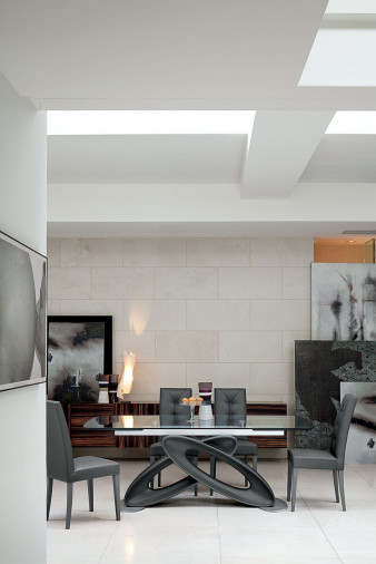 Стол обеденный Eclipse