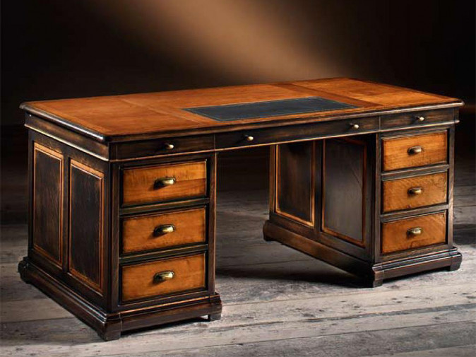 Стол письменный Va840/3