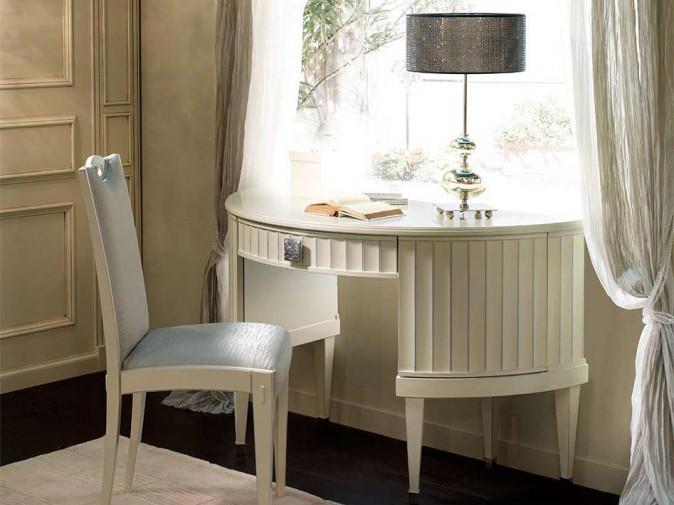 Стол письменный F883