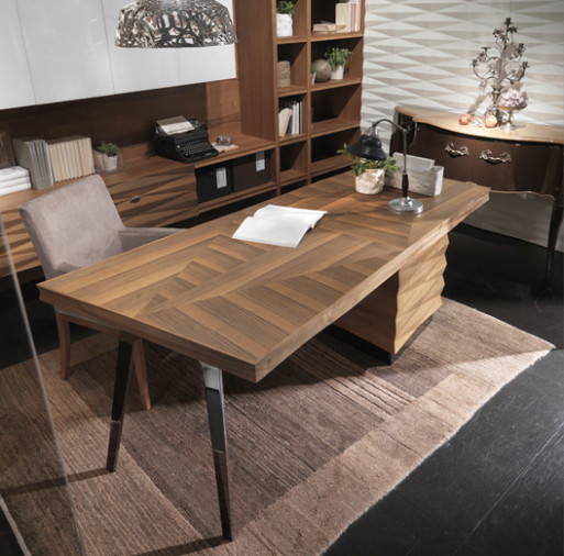 Стол письменный Diamanta