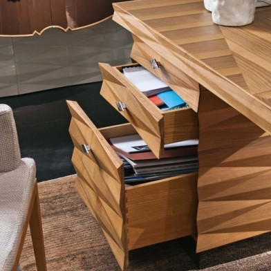 Стол письменный Diamanta