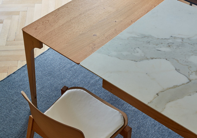 Стол обеденный Cargo