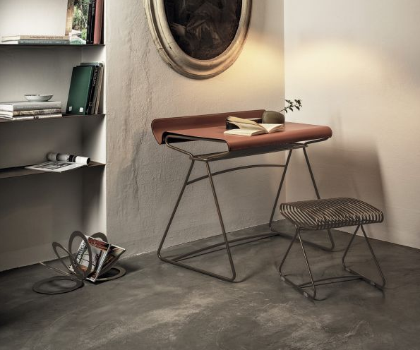 Стол письменный Taylor