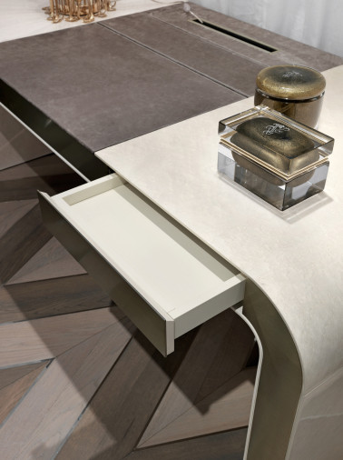 Стол письменный Wright