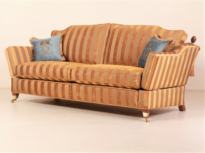 Диван James Knole (3 Seater)