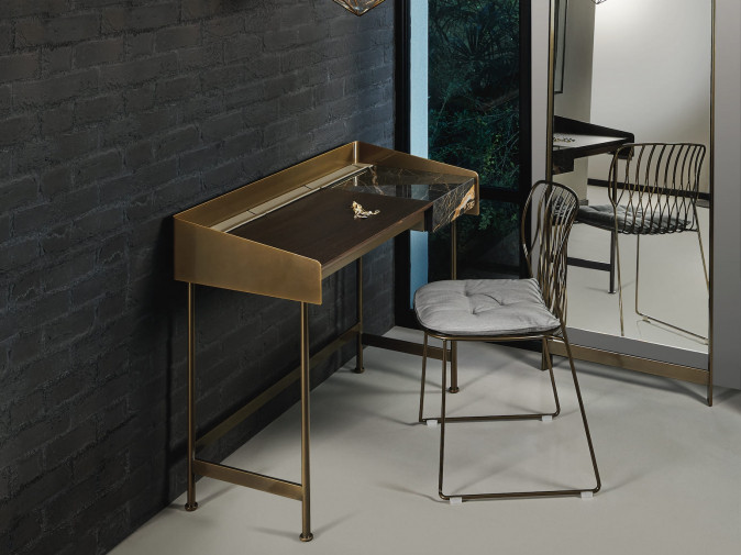 Стол письменный Secret