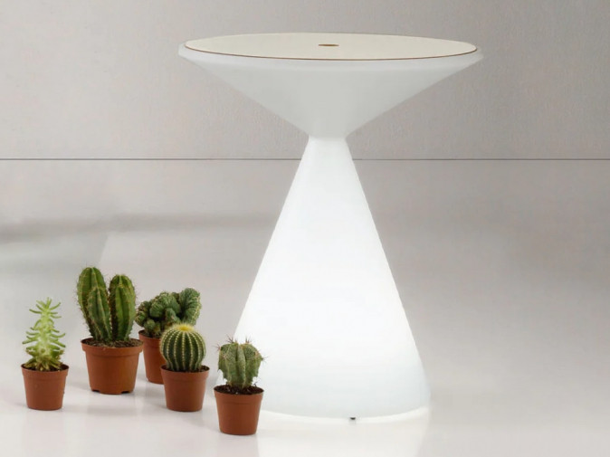 Столик журнальный Billy