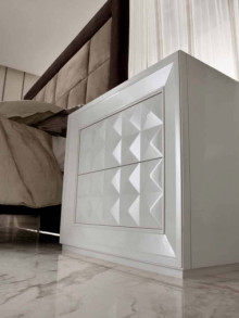 Тумбочка Diamante