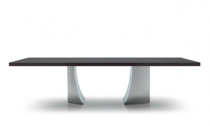 Стол обеденный Saks