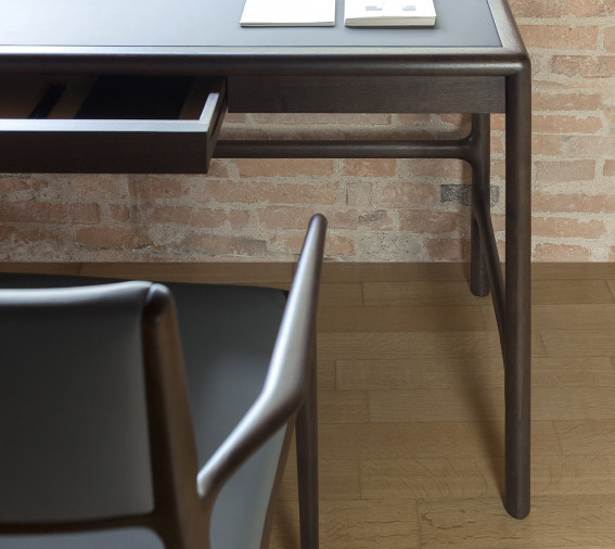 Стол письменный Arturo