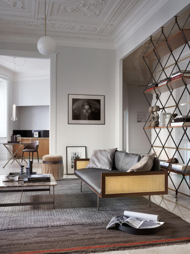 Столик журнальный Little T