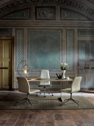 Кресло руководителя Lotus Comfort