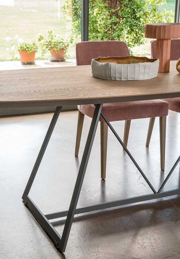 Стол обеденный Radar Ovale