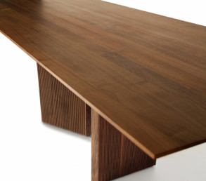 Стол обеденный Revo