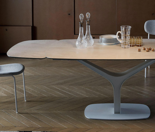 Стол обеденный Ariston