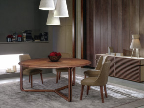 Стол обеденный Big Doom