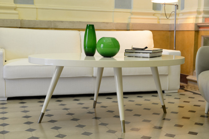 Столик журнальный Andrea