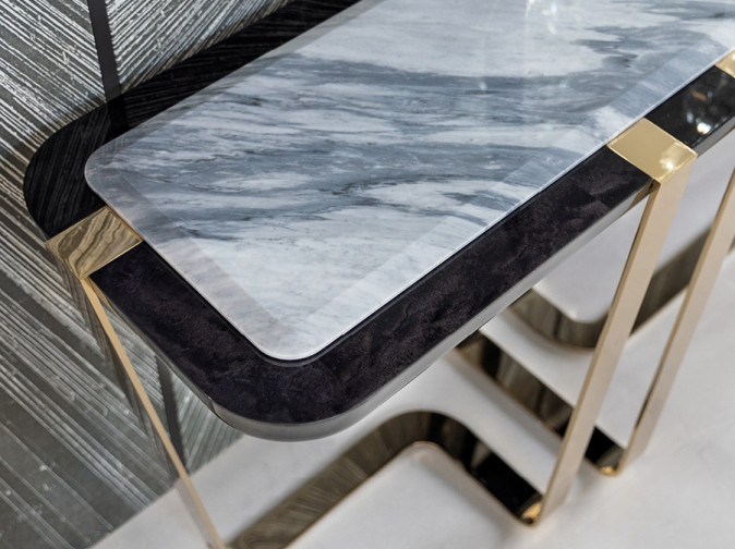 Консоль Charisma 280