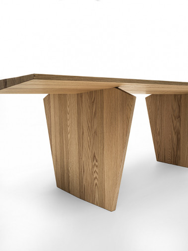 Стол обеденный Navalia