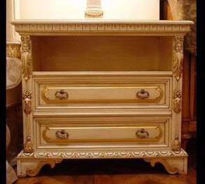 Тумбочка 15th Century Nightstand K21