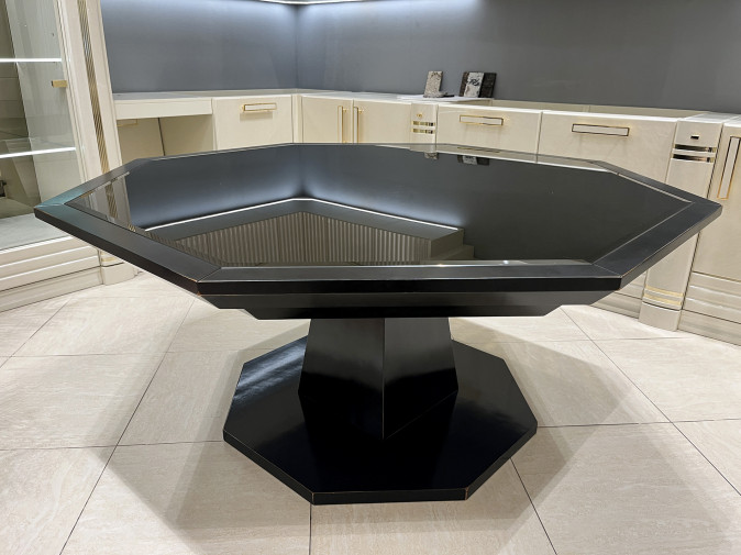 Стол обеденный 22.89 Nero