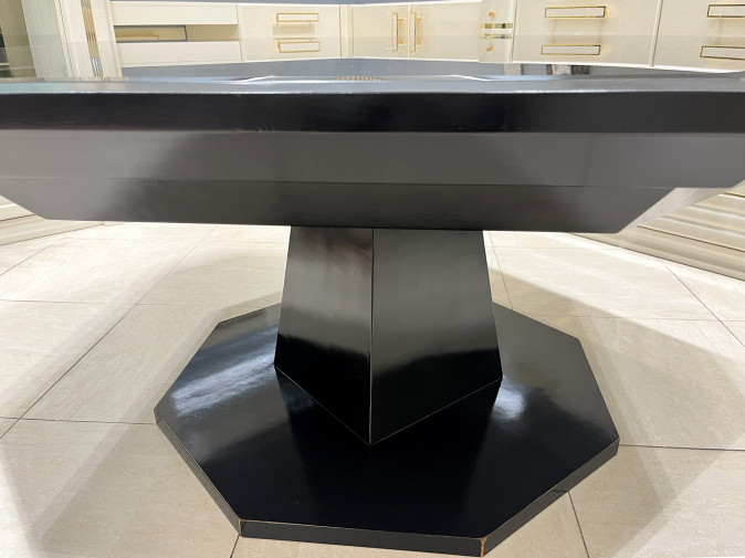 Стол обеденный 22.89 Nero