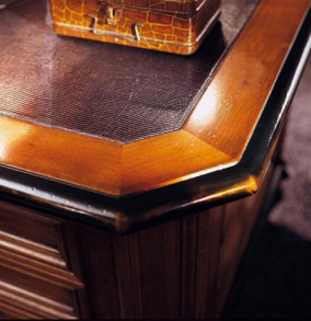 Стол письменный Hermitage