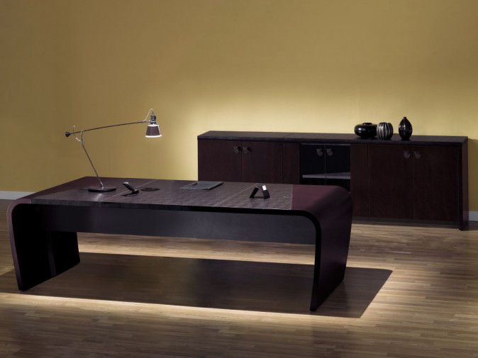 Стол письменный Alfaomega