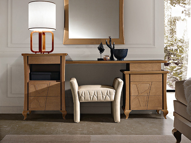 Туалетный столик Tomonp