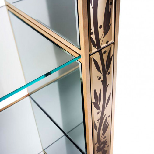 Витрина Majesty