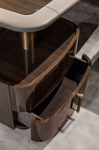 Стол письменный Monica