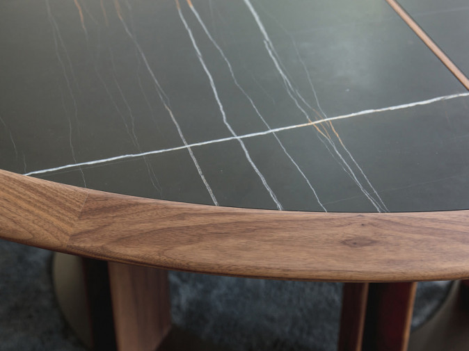 Стол обеденный Thayl