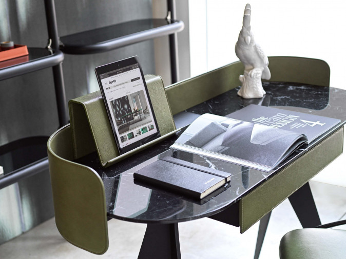 Стол письменный Jim