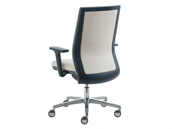 Кресло руководителя Karma