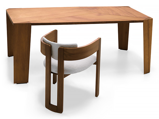 Стол обеденный The Legend