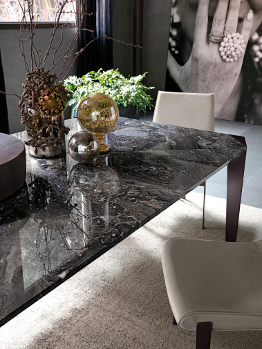 Стол обеденный Milestone