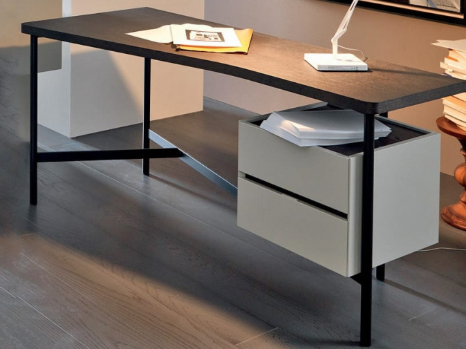 Стол письменный Desk