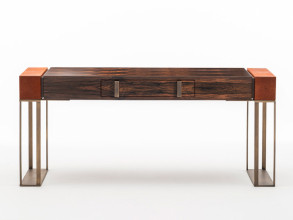 Консоль Montenapoleone