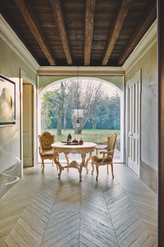 Стол обеденный Dafne 904/945