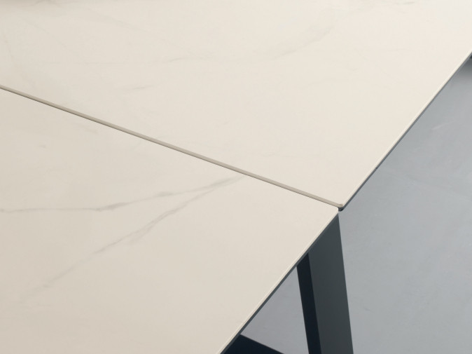 Стол обеденный Mango